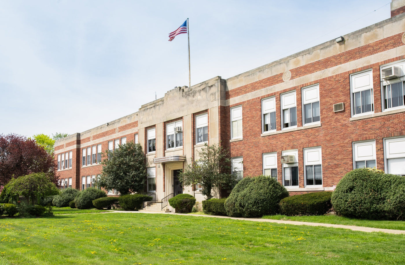 4 Best Cabinet Doors and Drawer Fronts for Schools