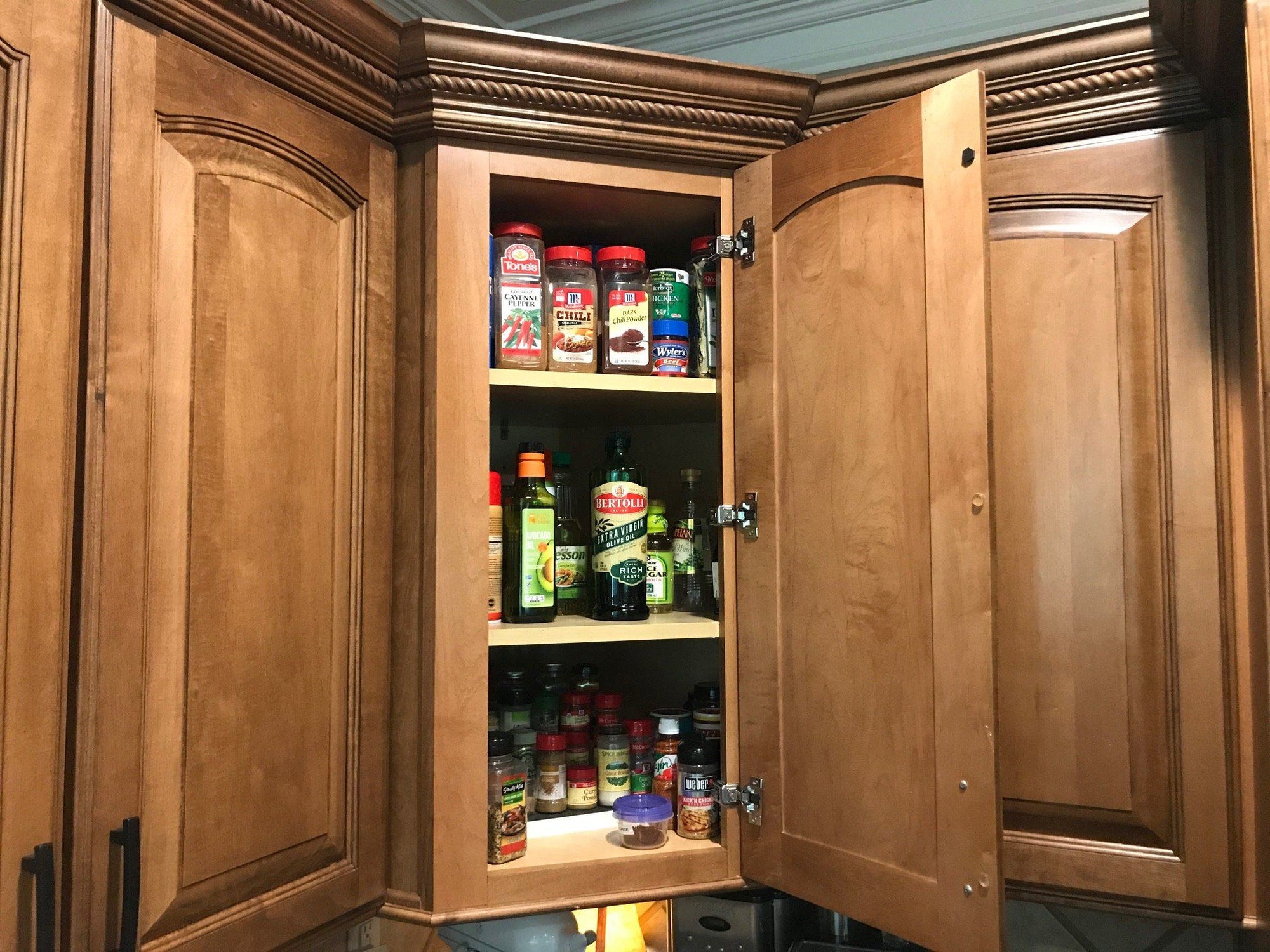 REPLACEMENT KITCHEN CABINET SHELVING